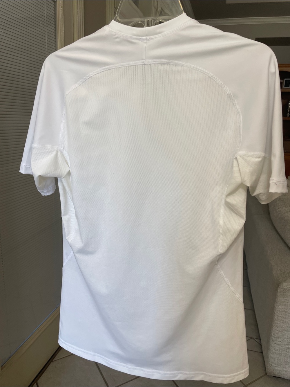 adidas White Performance Short Sleeve Tee with Center Logo
Size L - Picture 6 of 12